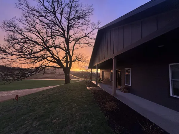 $499,900 | 24800 Morris Valley Road, Richland Center, WI 53581