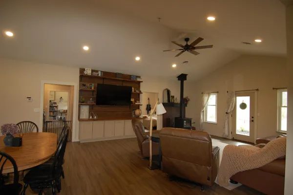$499,900 | 24800 Morris Valley Road, Richland Center, WI 53581