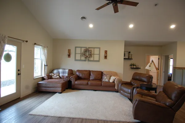 $499,900 | 24800 Morris Valley Road, Richland Center, WI 53581