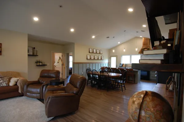 $499,900 | 24800 Morris Valley Road, Richland Center, WI 53581