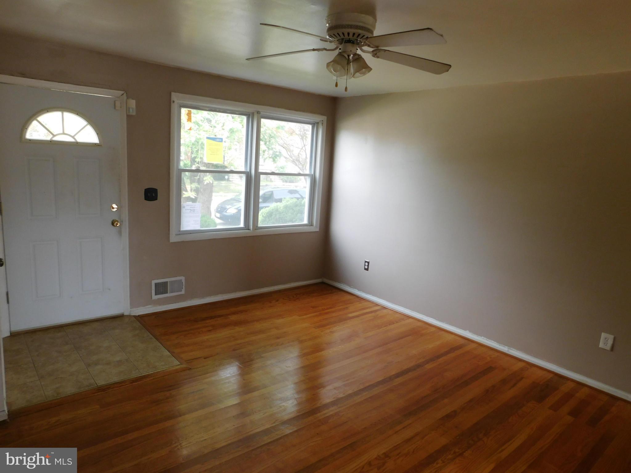 4263 Labyrinth Road Baltimore, MD 21215 - Photo 3 of 14 Living Room