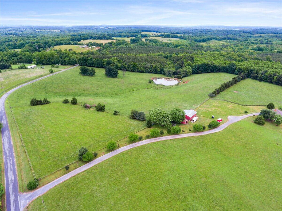 2869 Ayers Road Moneta, VA 24121 - Photo 49 of 101 048-48