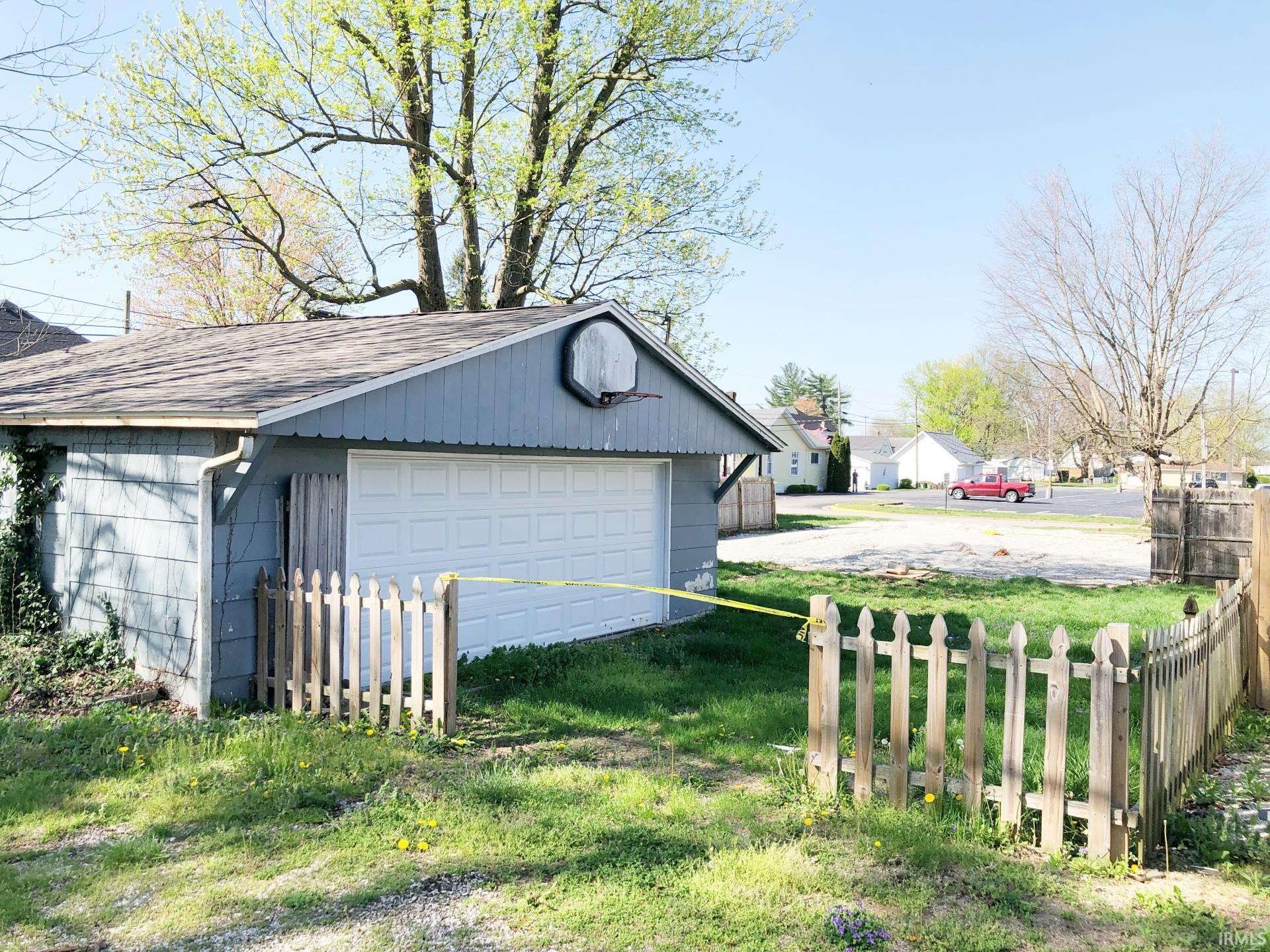 420 North 8th Street Mitchell, IN 47446 - Photo 2 of 7