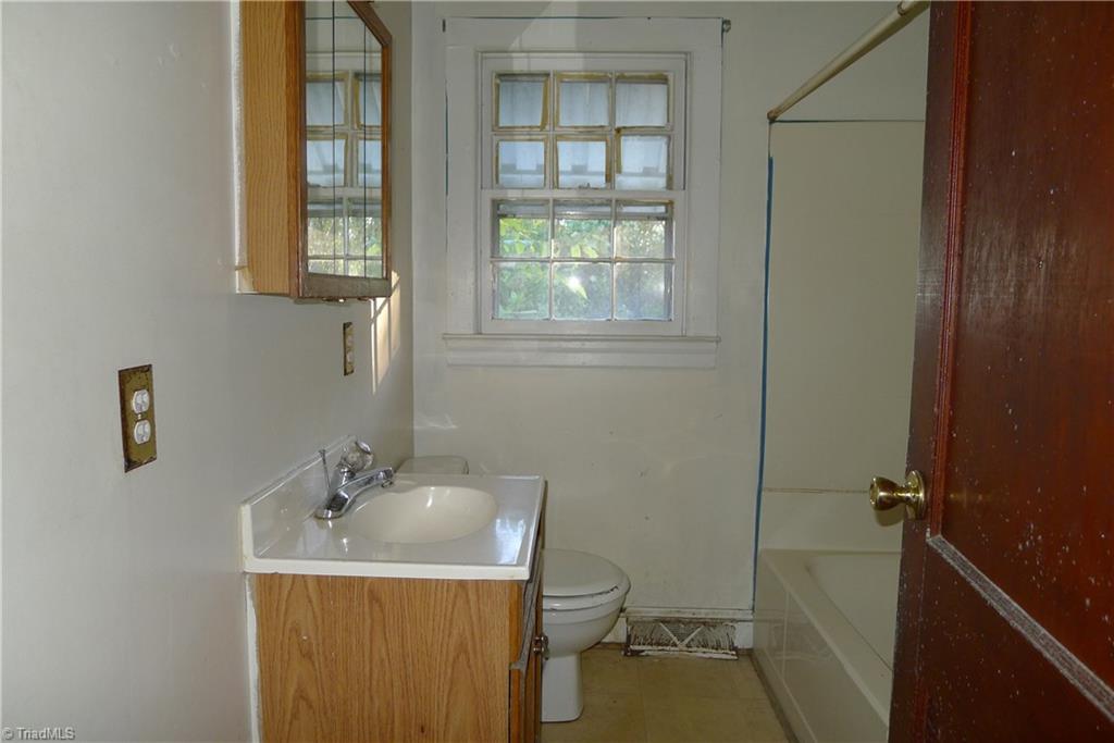 2880 Anglin Mill Road Stoneville, NC 27048 - Photo 5 of 8 Bathroom