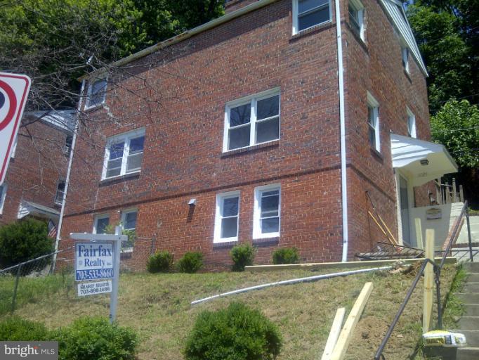 3725 South Kemper Road Arlington, VA 22206 - Photo 1 of 1 Exterior (Front)