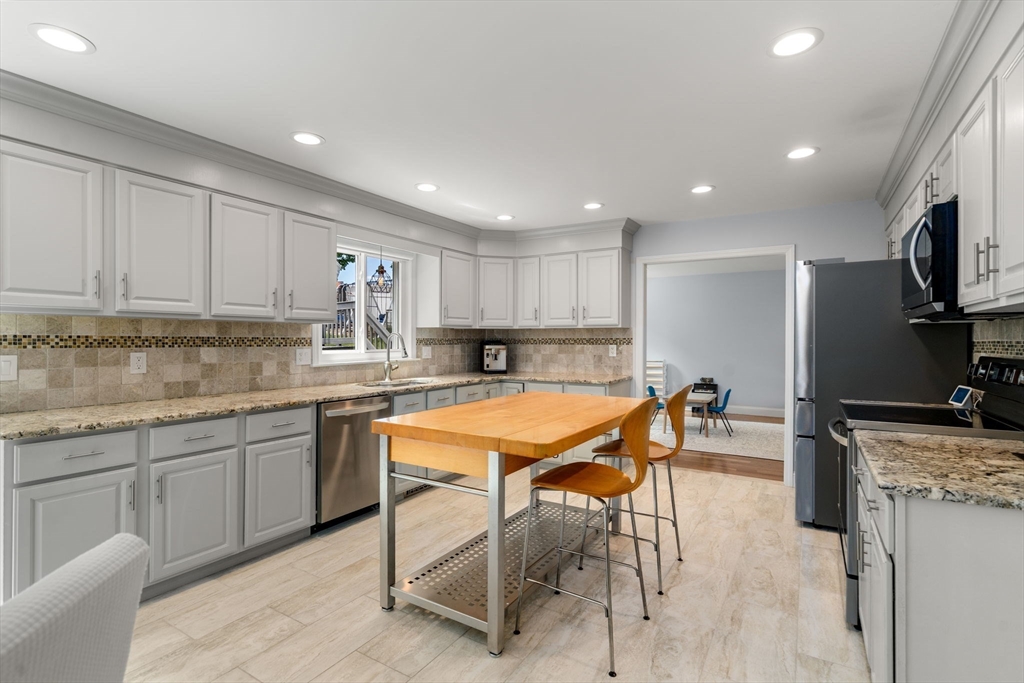 5 Patrick Circle Stoneham, MA 02180 - Photo 14 of 40