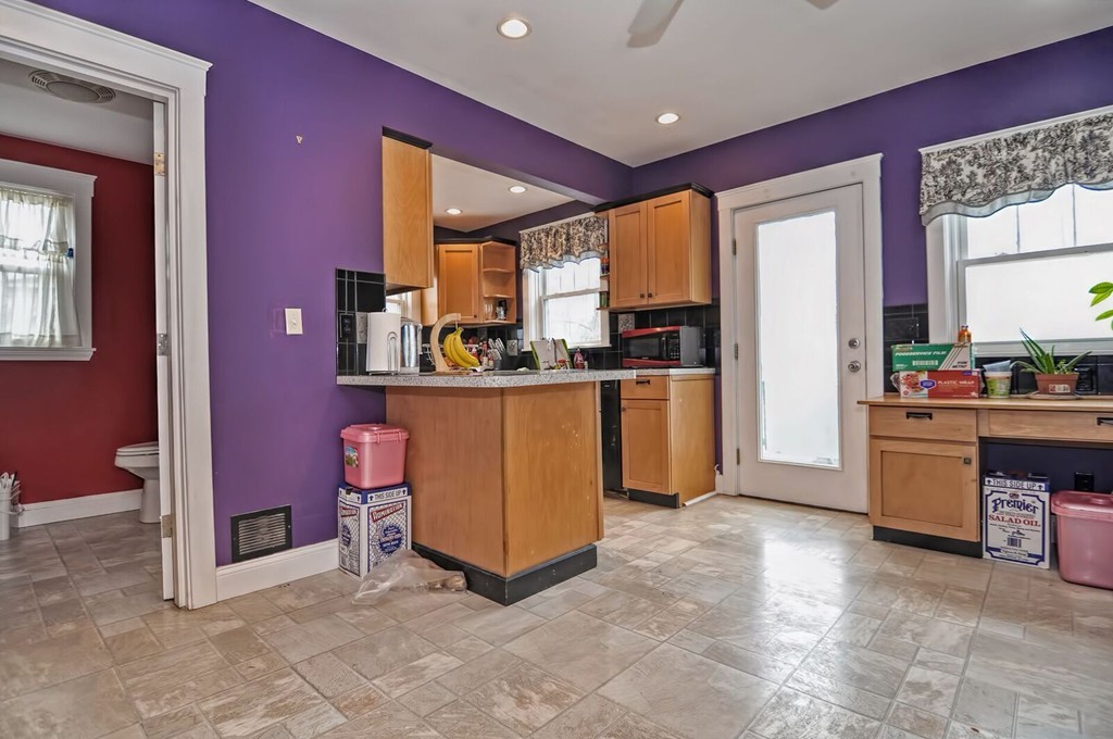 21 Ridgeway Street Quincy, MA 02170 - Photo 8 of 24 Gallery Image 8