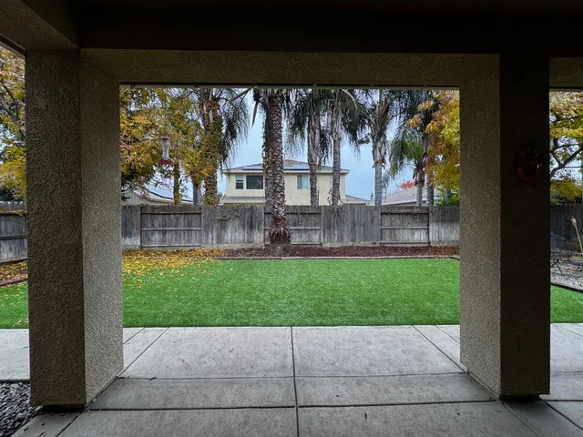 $440,000 | 2945 West Vine Avenue, Visalia, CA 93291