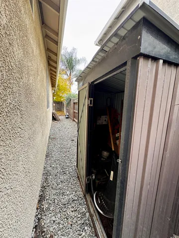 $440,000 | 2945 West Vine Avenue, Visalia, CA 93291