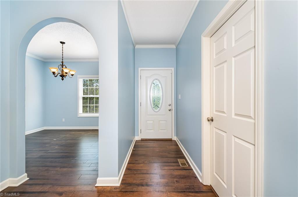 339 Old Burkhart Road Lexington, NC 27292 - Photo 6 of 39 view into DR from front foyer