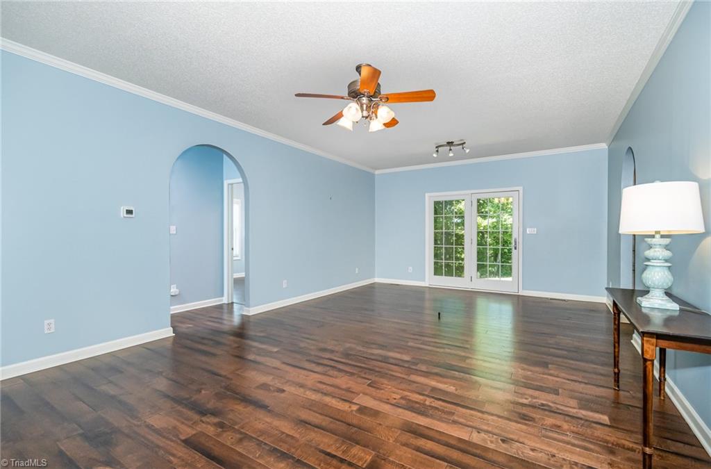 339 Old Burkhart Road Lexington, NC 27292 - Photo 9 of 39 LR/den