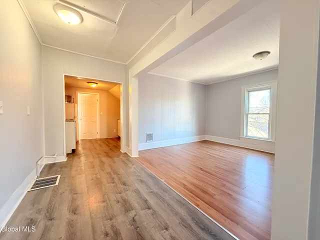 $1,350 | 31 Union Street, Unit B, Glens Falls, NY 12801