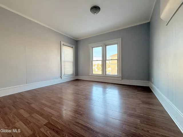 $1,350 | 31 Union Street, Unit B, Glens Falls, NY 12801