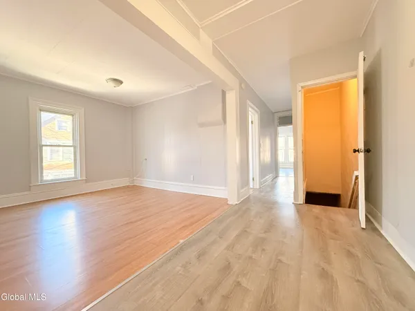 $1,350 | 31 Union Street, Unit B, Glens Falls, NY 12801