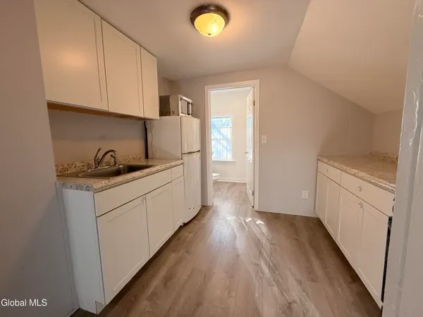 $1,350 | 31 Union Street, Unit B, Glens Falls, NY 12801