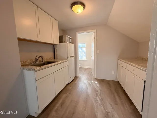 $1,350 | 31 Union Street, Unit B, Glens Falls, NY 12801