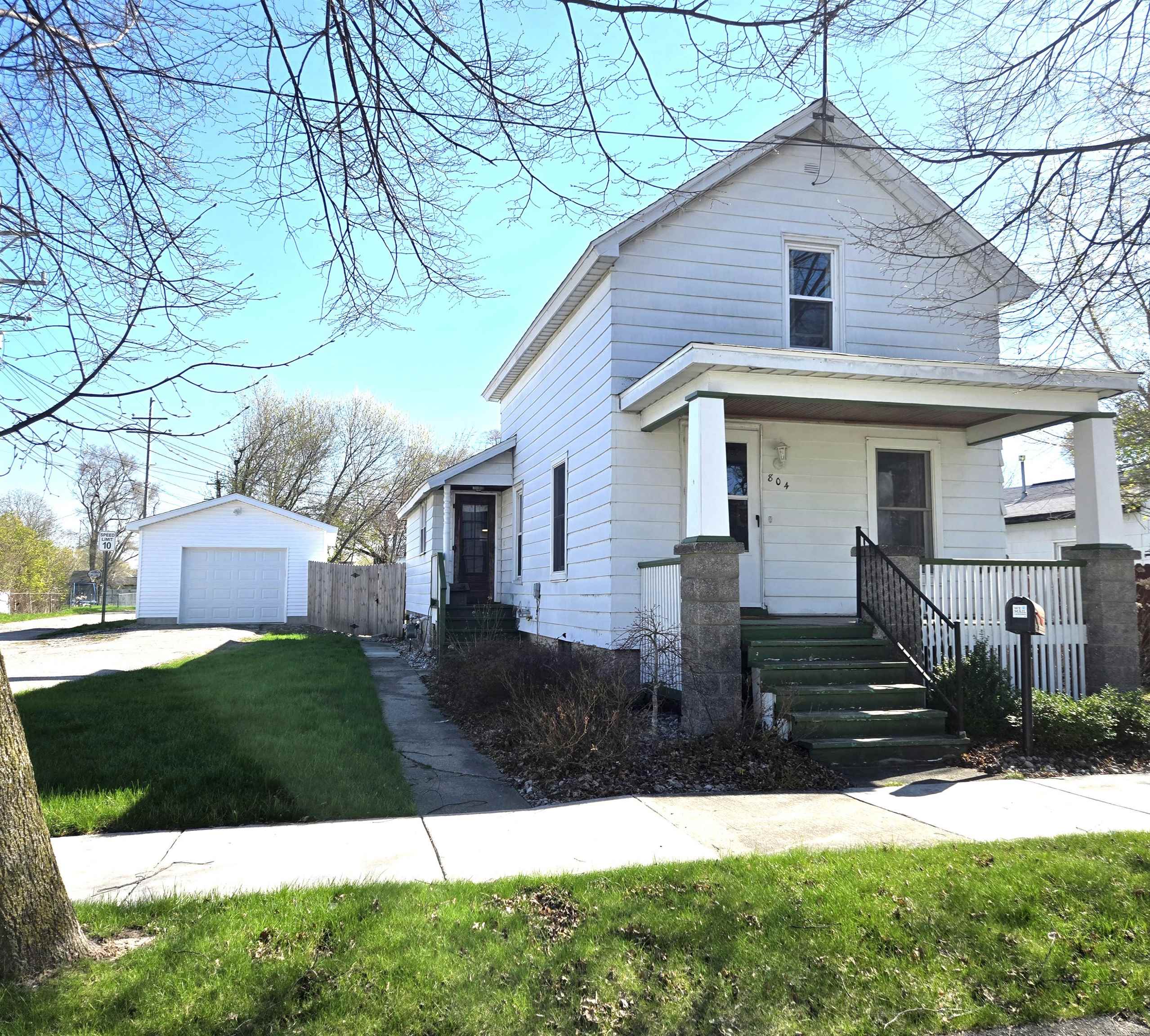 804 19th Street Bay City, MI 48708 - Photo 1 of 20