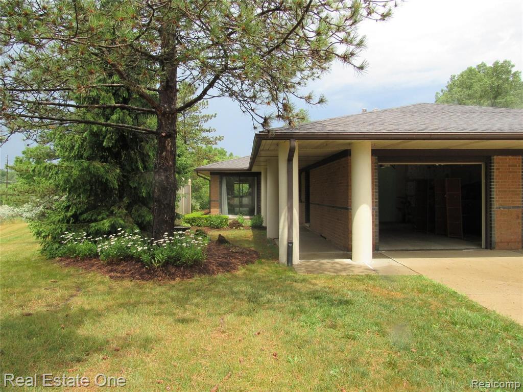 988 Wexford Way, Unit 32 Rochester Hills, MI 48307 - Photo 8 of 24