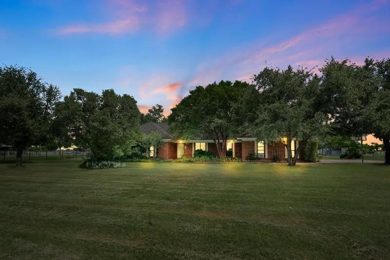 8085 Jackson Road Krum, TX 76249 - Photo 1 of 38