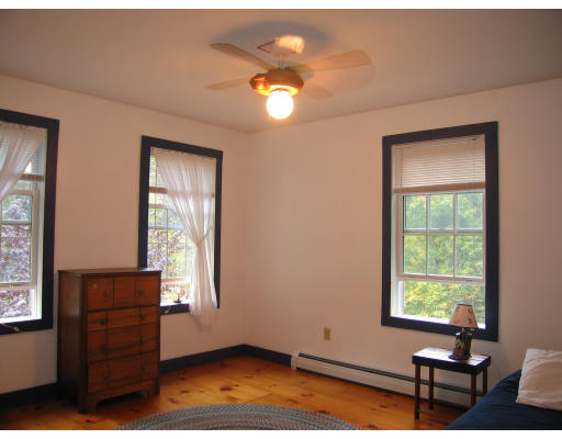 72 Rondeau Street Palmer, MA 01069 - Photo 17 of 19 Gallery Image 17