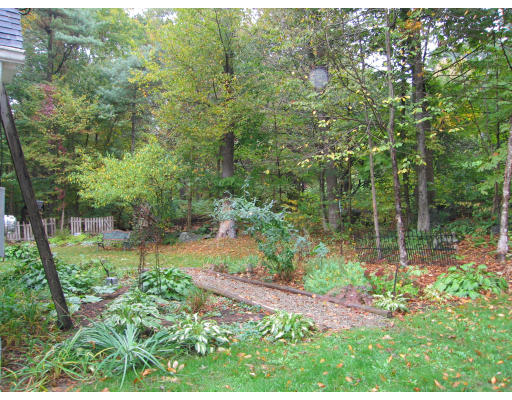 72 Rondeau Street Palmer, MA 01069 - Photo 4 of 19 Gallery Image 4