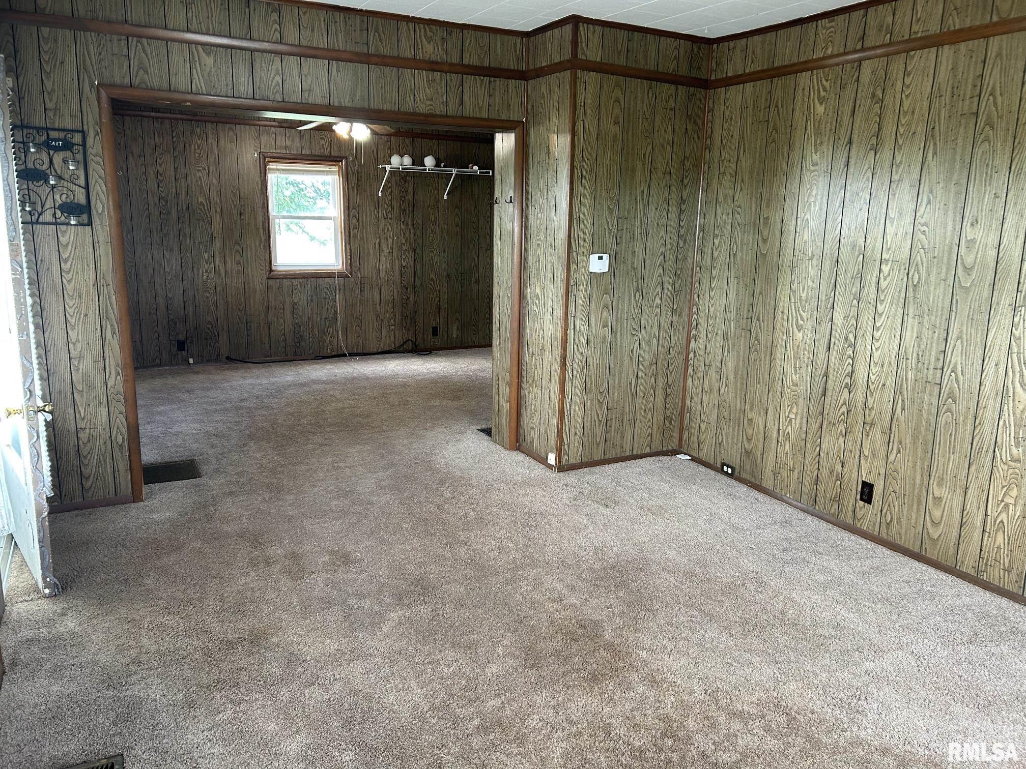 1439 Roby Road Mechanicsburg, IL 62545 - Photo 8 of 28