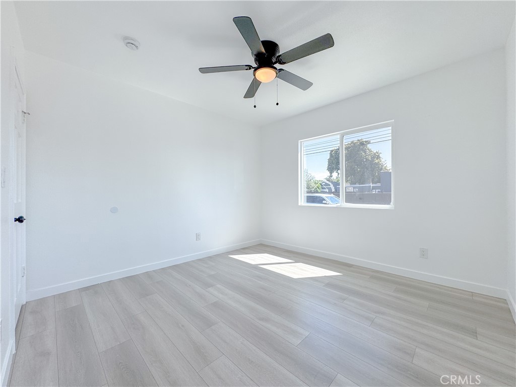 913 East Elm Street Compton, CA 90221 - Photo 13 of 20