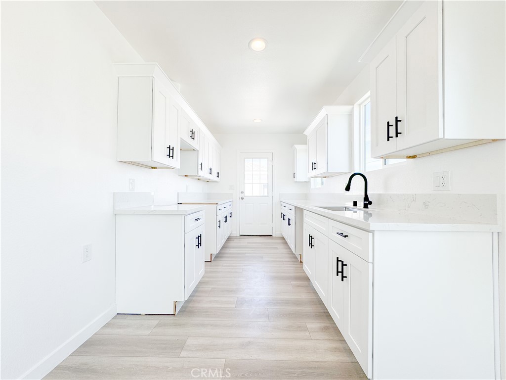 913 East Elm Street Compton, CA 90221 - Photo 5 of 20