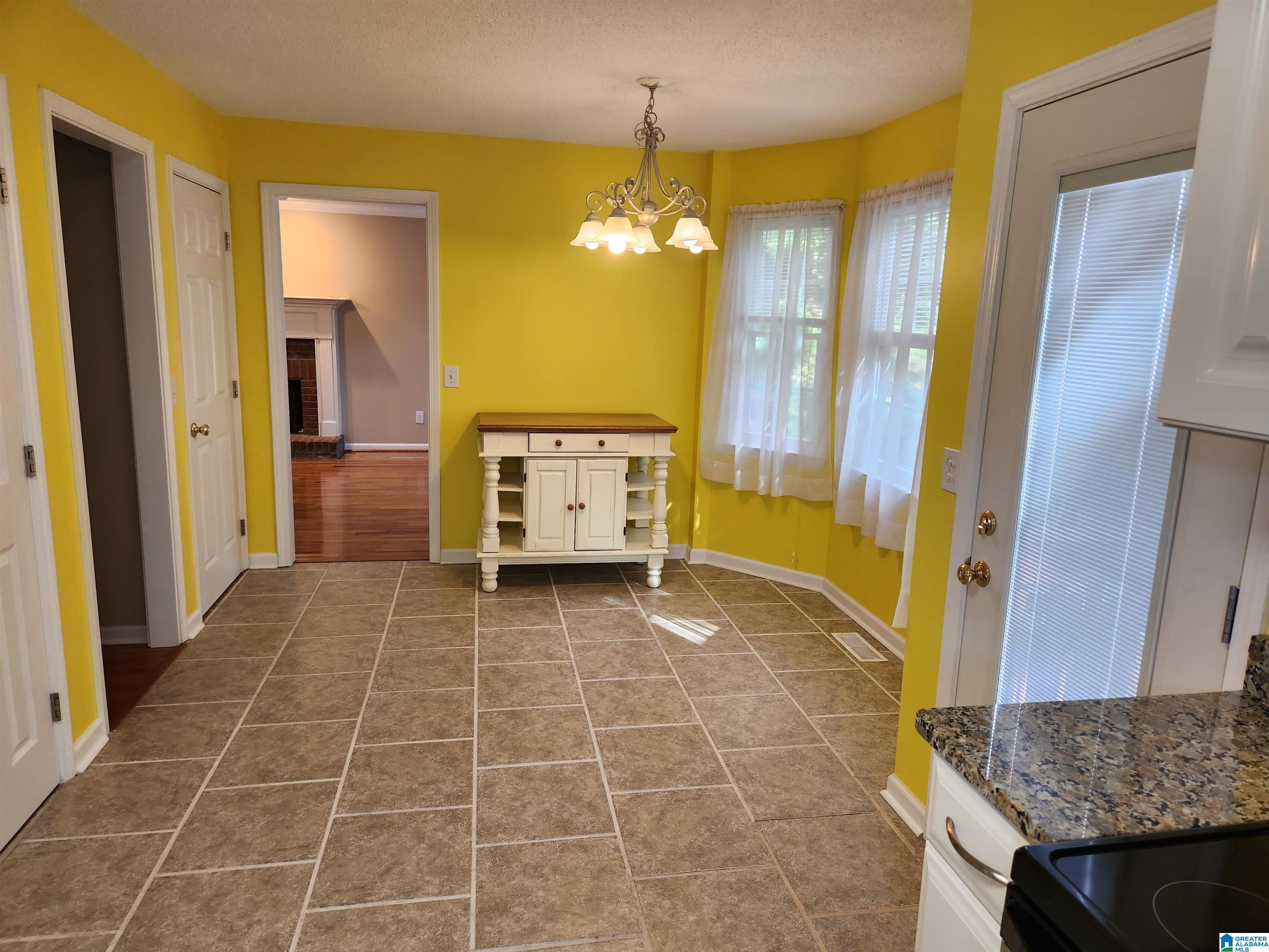 631 Forest Hills Road Alabaster, AL 35007 - Photo 10 of 37 Gallery Image 10