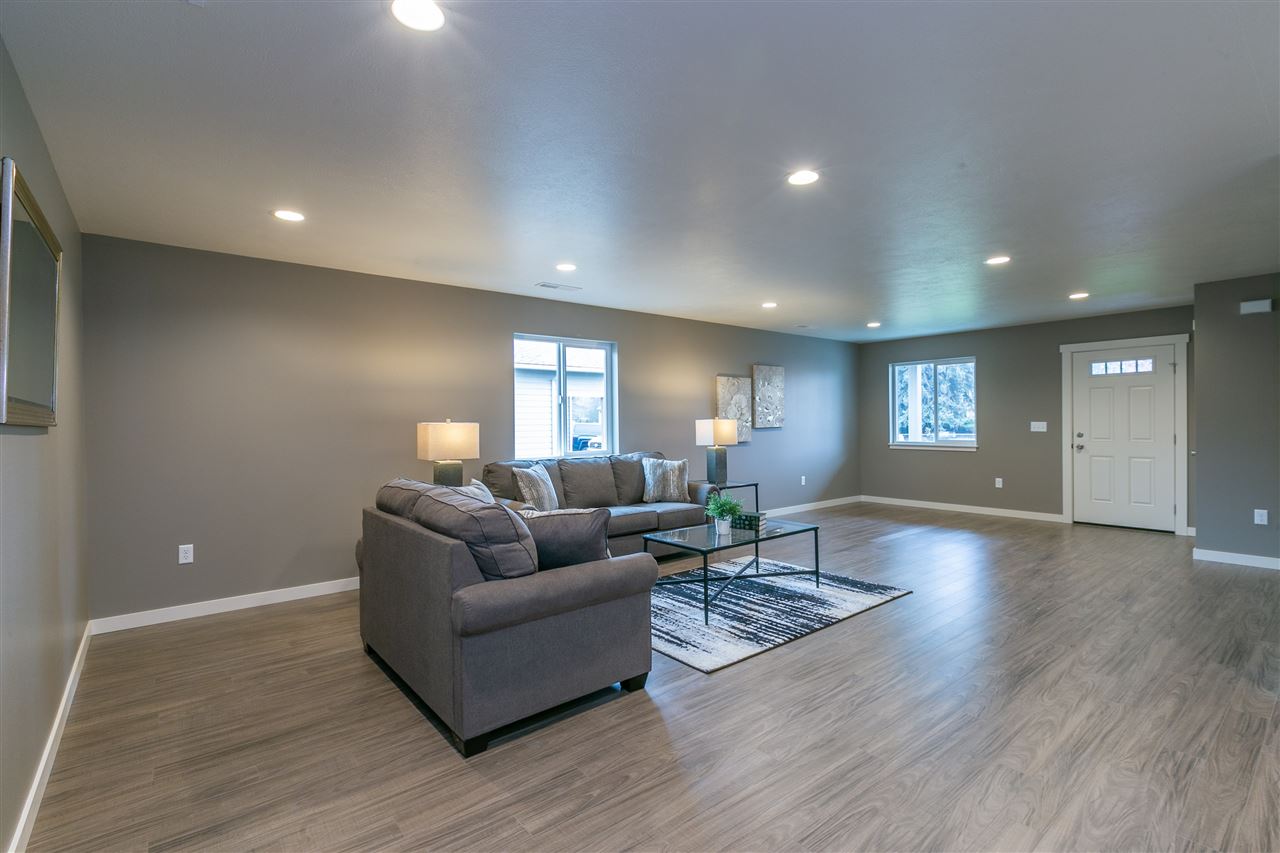 2818 North Park Road Spokane Valley, WA 99212 - Photo 3 of 15
