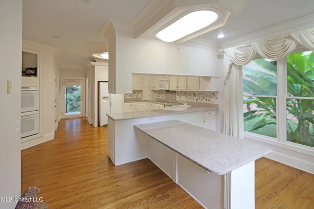 $425,000 | 406 Roses Bluff Drive, Madison, MS 39110