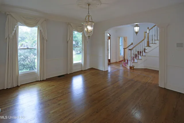 $425,000 | 406 Roses Bluff Drive, Madison, MS 39110