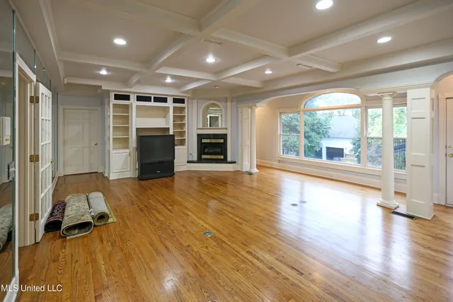 $425,000 | 406 Roses Bluff Drive, Madison, MS 39110