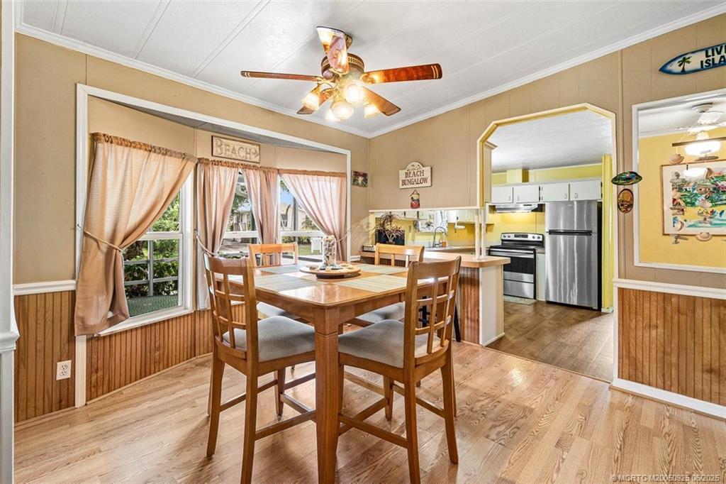 4616 Southeast Circle Way Stuart, FL 34997 - Photo 5 of 32 Gallery Image 5