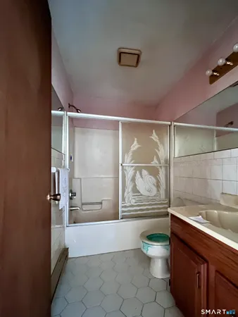 $175,000 | 1081 New Haven Road, Unit 11J, Naugatuck, CT 06770