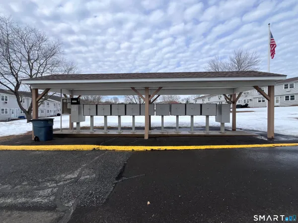 $175,000 | 1081 New Haven Road, Unit 11J, Naugatuck, CT 06770