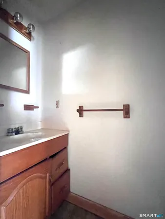 $175,000 | 1081 New Haven Road, Unit 11J, Naugatuck, CT 06770