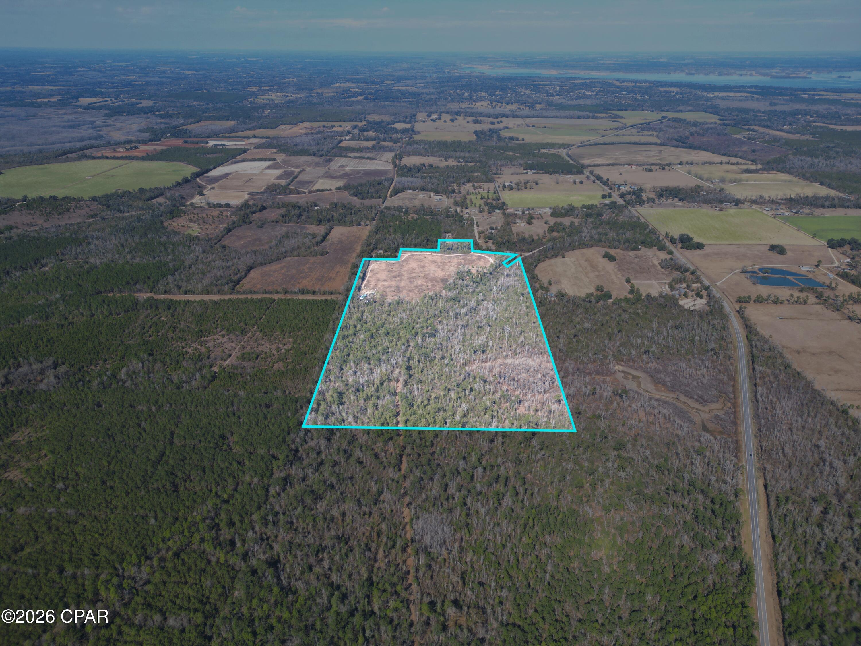 7849 Leatherneck Trail Grand Ridge, FL 32442 - Photo 3 of 22