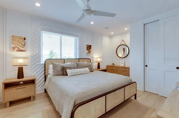 $6,950,000 | 9407 Gulf Drive, Anna Maria, FL 34216