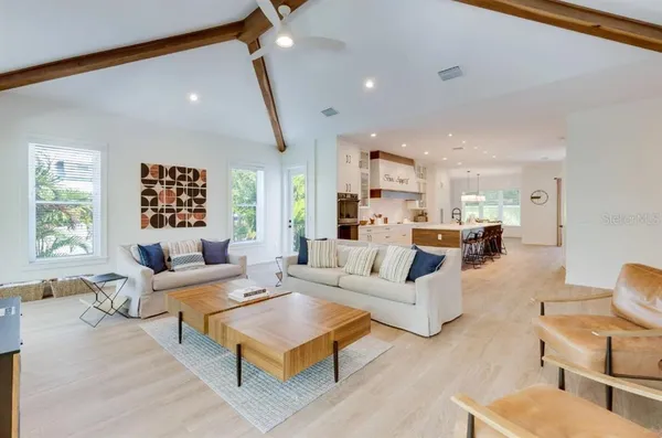 $6,950,000 | 9407 Gulf Drive, Anna Maria, FL 34216