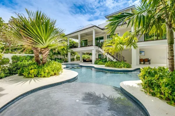 $6,950,000 | 9407 Gulf Drive, Anna Maria, FL 34216