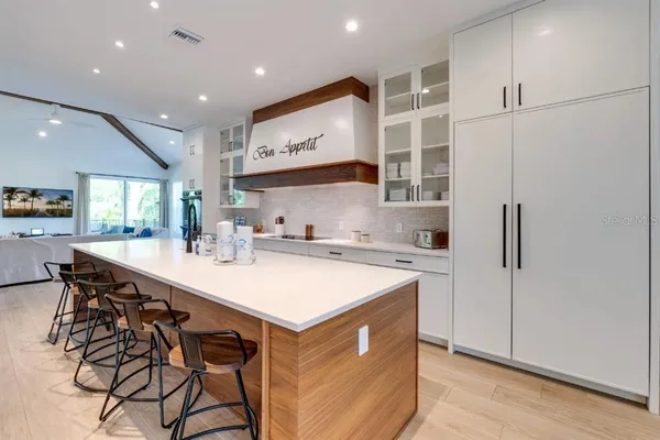 $6,950,000 | 9407 Gulf Drive, Anna Maria, FL 34216