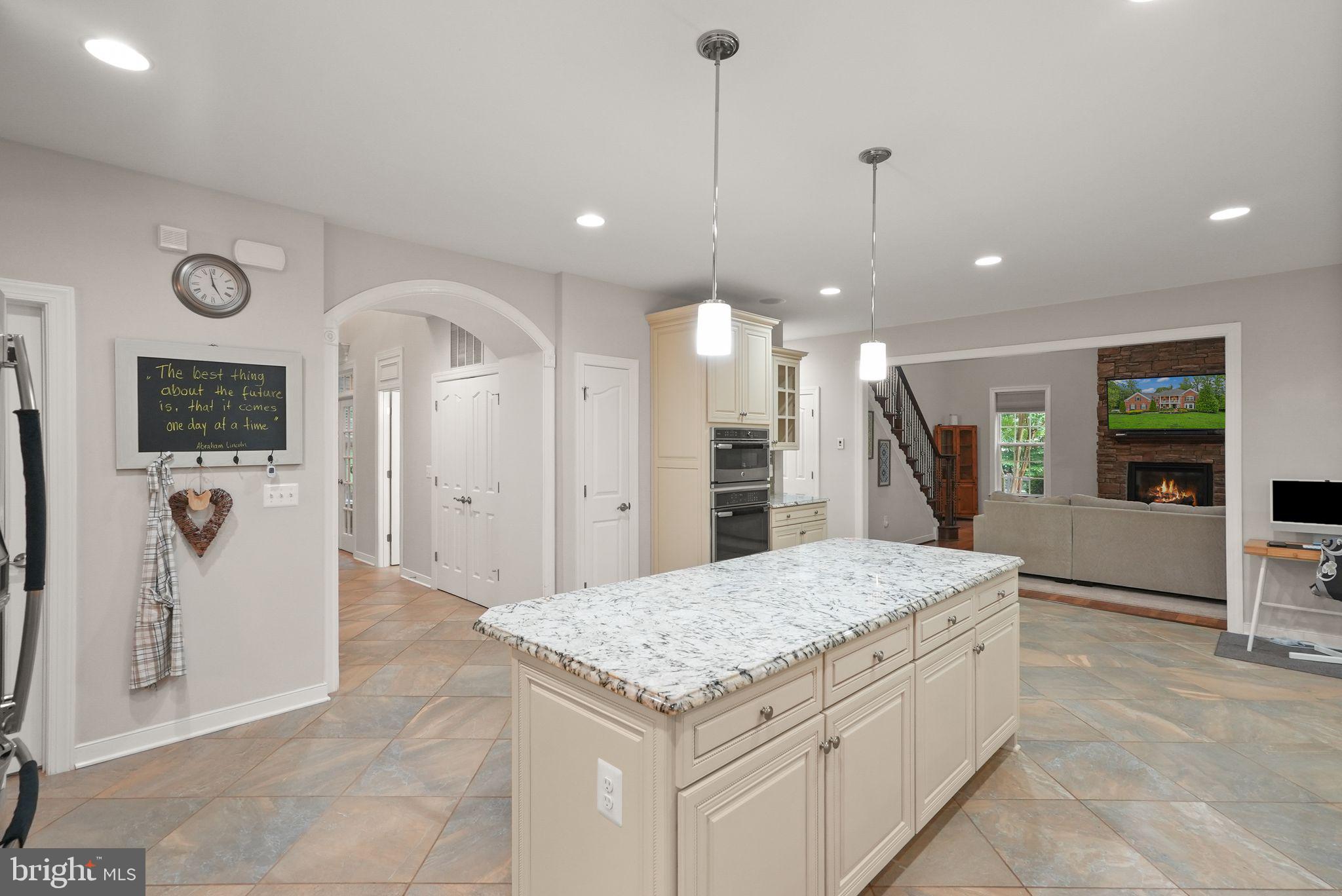 32 Pinewood Road Fredericksburg, VA 22405 - Photo 16 of 82 Large Island!