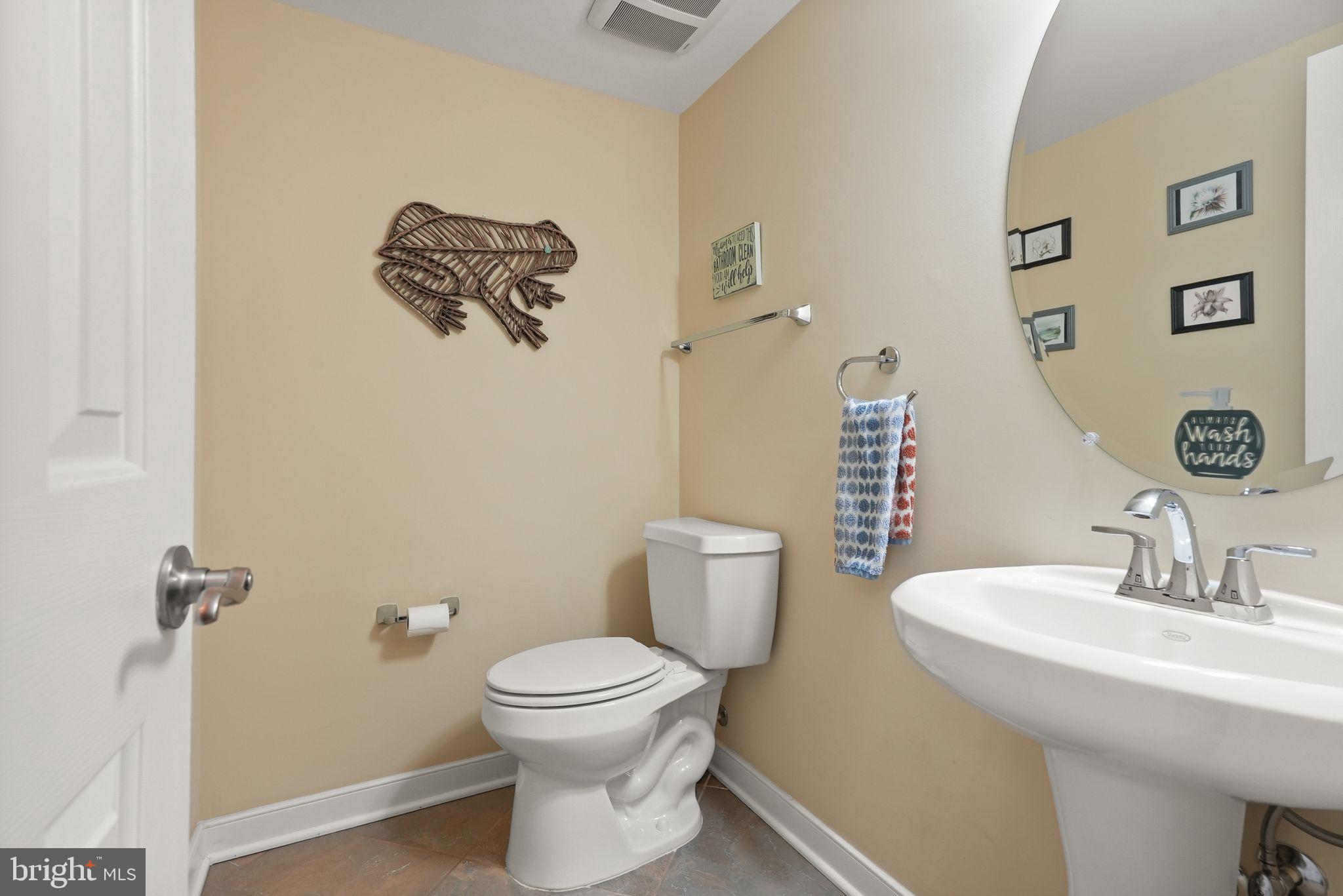32 Pinewood Road Fredericksburg, VA 22405 - Photo 23 of 82 Half bath on the main level.