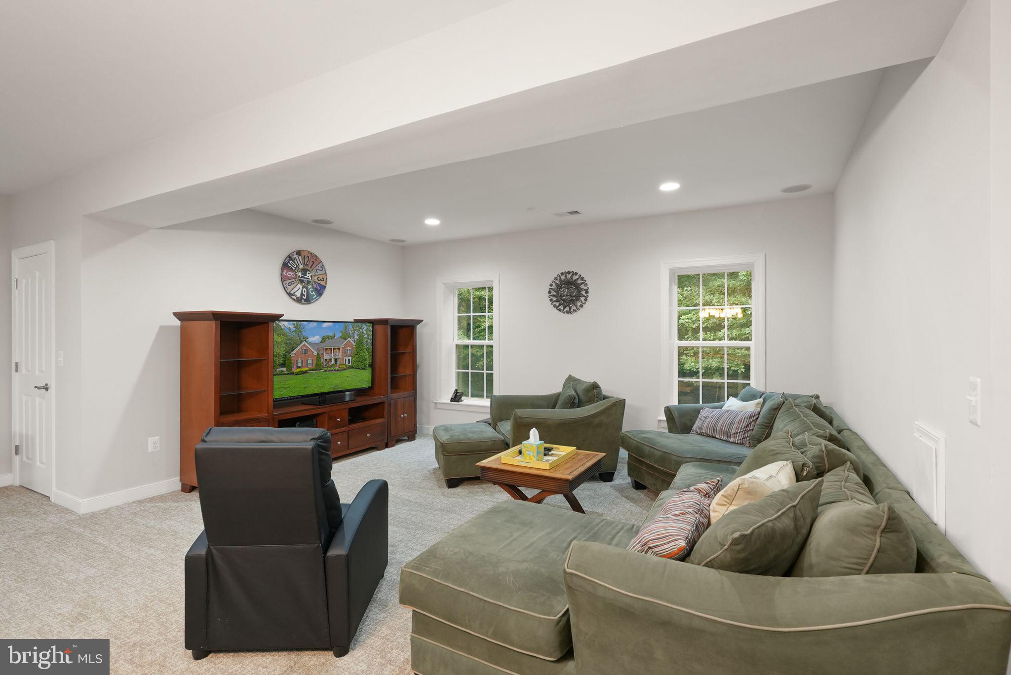 32 Pinewood Road Fredericksburg, VA 22405 - Photo 52 of 82 Great space to watch The Game!