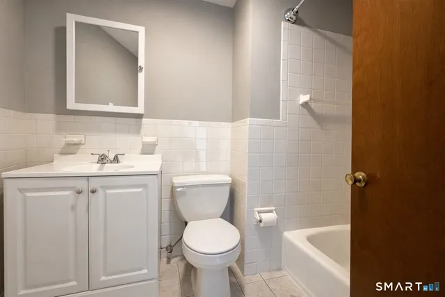 $1,450 | 230 North Main Street, Naugatuck, CT 06770