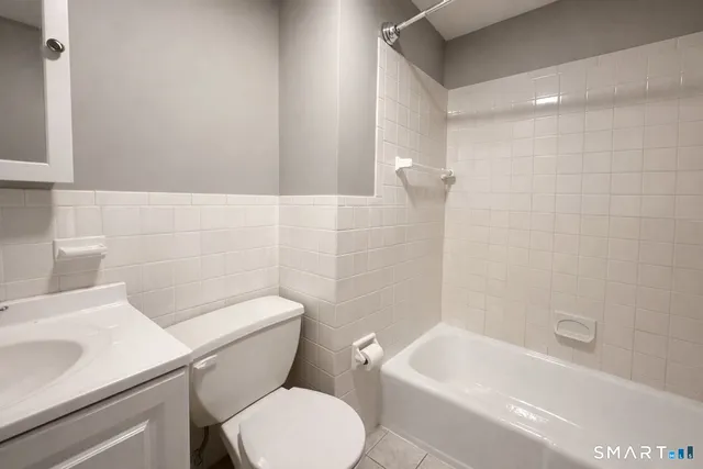 $1,450 | 230 North Main Street, Naugatuck, CT 06770