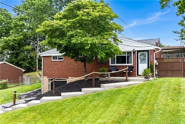 $285,000 | 3513 West Stag Drive, Gibsonia, PA 15044