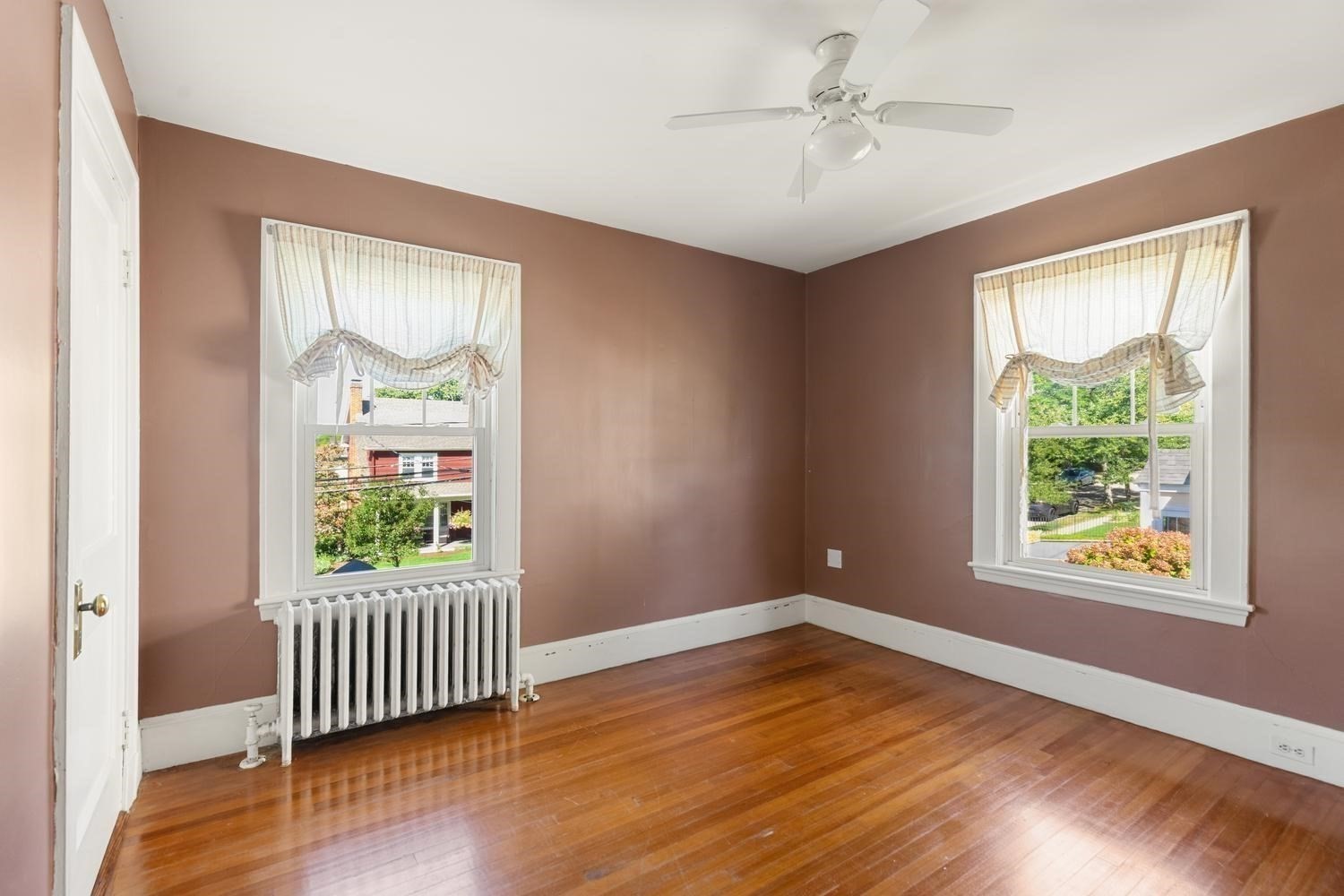 85 Robbins Road Watertown, MA 02472 - Photo 29 of 40 Gallery Image 29