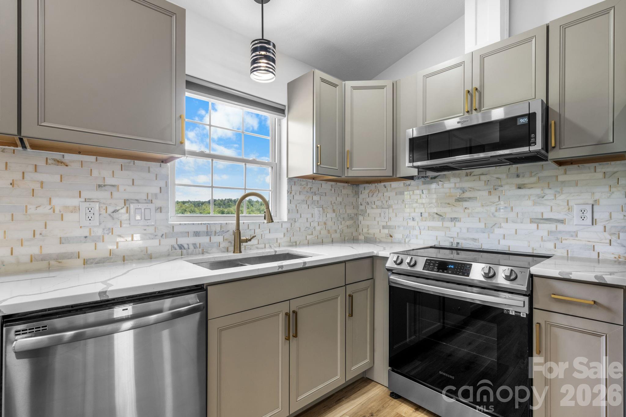 4362 Calico Road Lenoir, NC 28645 - Photo 3 of 31